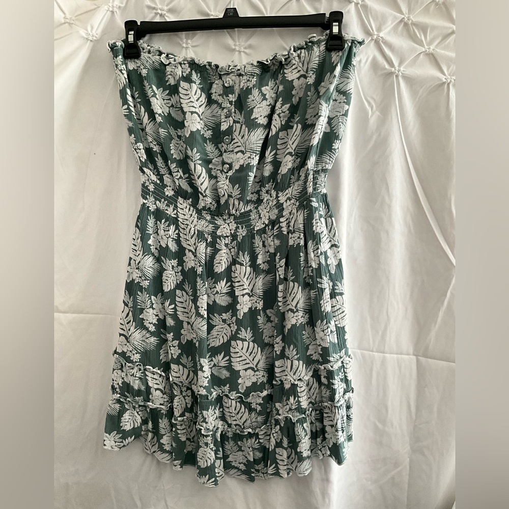 Floral Green and White Women's bathing suit cover